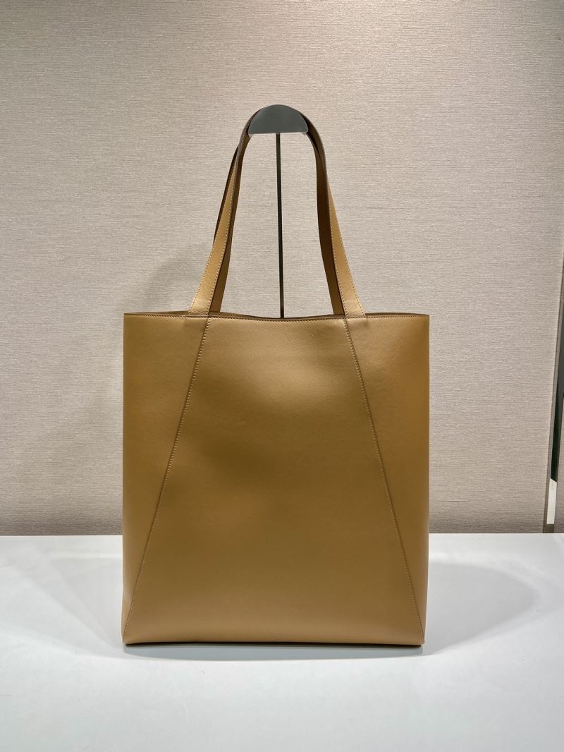 Pra*a tote bags